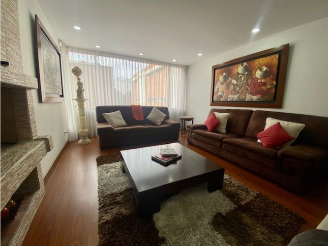Apartamento de 4 alcobas en venta en Santa Barbara, Bogotá, 213 m² · foto 5 de 18