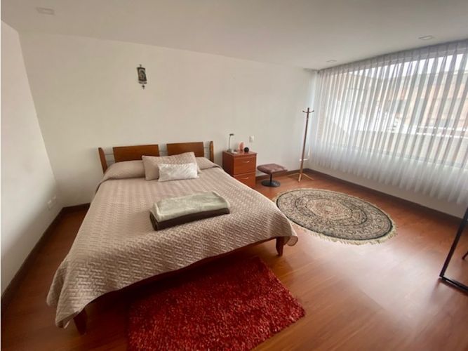 Apartamento de 4 alcobas en venta en Santa Barbara, Bogotá, 213 m² · foto 7 de 18