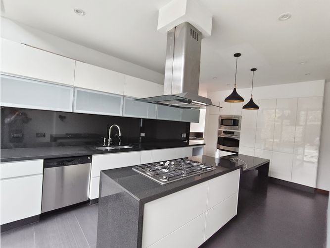 Casa de 4 alcobas en venta en Meusa, Sopó, 305 m² · foto 9 de 24