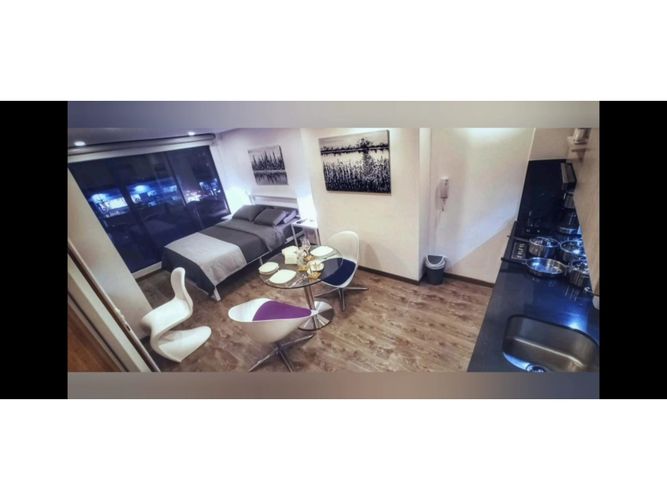 Apartaestudio en venta en Santa Barbara Occidental, Bogotá, 30 m² · foto 2 de 13