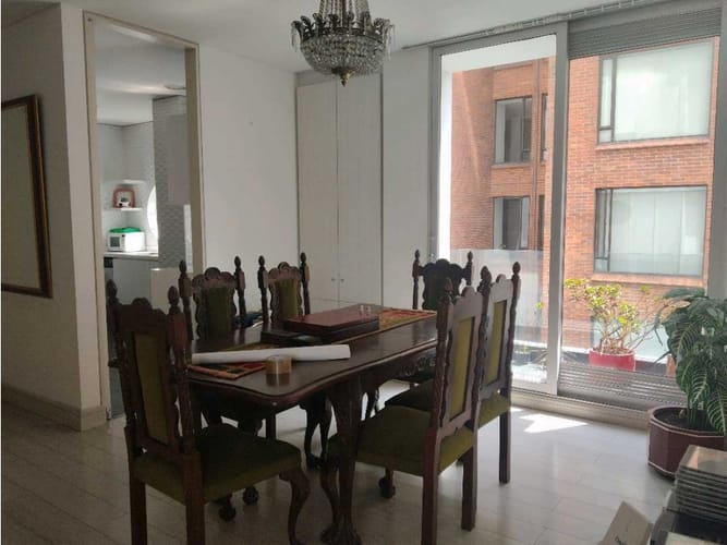 Apartamento de 3 alcobas en venta en Chico, Bogotá, 135 m² · foto 3 de 24