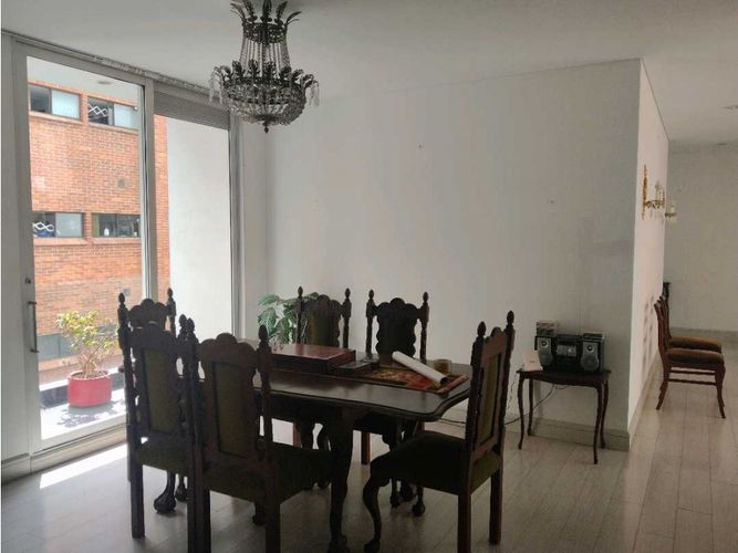 Apartamento de 3 alcobas en venta en Chico, Bogotá, 135 m² · foto 4 de 24
