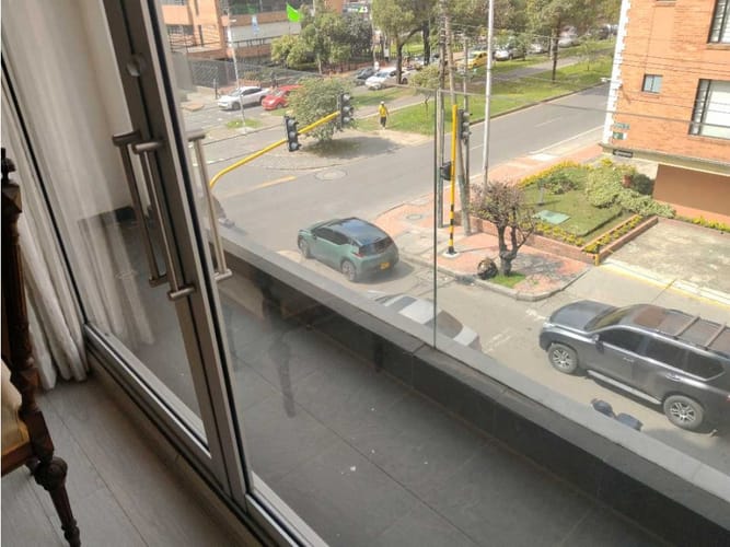 Apartamento de 3 alcobas en venta en Chico, Bogotá, 135 m² · foto 6 de 24