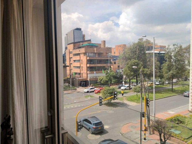 Apartamento de 3 alcobas en venta en Chico, Bogotá, 135 m² · foto 7 de 24