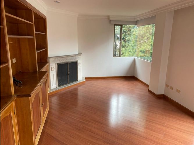 Apartamento de 3 alcobas en venta en San Patricio, Bogotá, 264 m² · foto 4 de 24