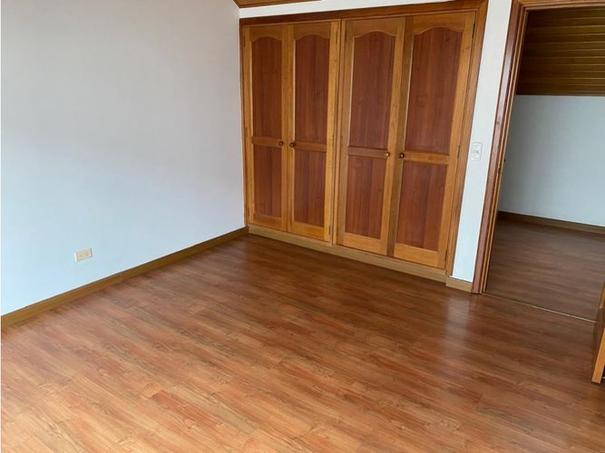 Apartamento de 3 alcobas en venta en San Patricio, Bogotá, 264 m² · foto 16 de 24