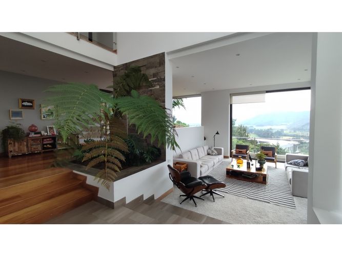 Casa de 4 alcobas en venta en Aposentos, Sopó, 644 m² · foto 5 de 24