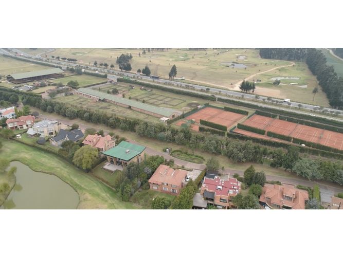 Casa de 4 alcobas en venta en Aposentos, Sopó, 644 m² · foto 21 de 24