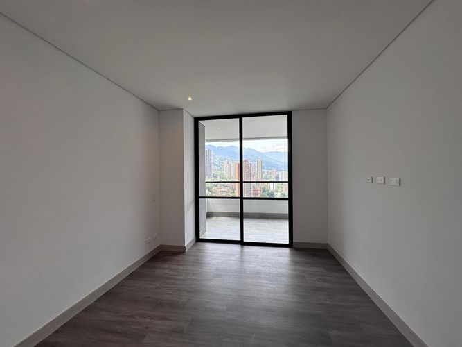 Apartamento de 2 alcobas en arriendo en El Poblado, Medellín, 95 m² · foto 11 de 19
