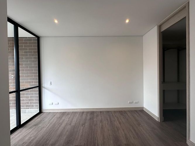 Apartamento de 2 alcobas en arriendo en El Poblado, Medellín, 95 m² · foto 12 de 19