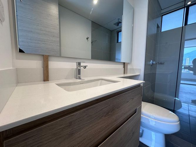 Apartamento de 2 alcobas en arriendo en El Poblado, Medellín, 95 m² · foto 18 de 19