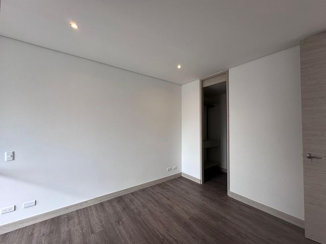 Apartamento de 2 alcobas en arriendo en El Poblado, Medellín, 95 m² · foto 16 de 19