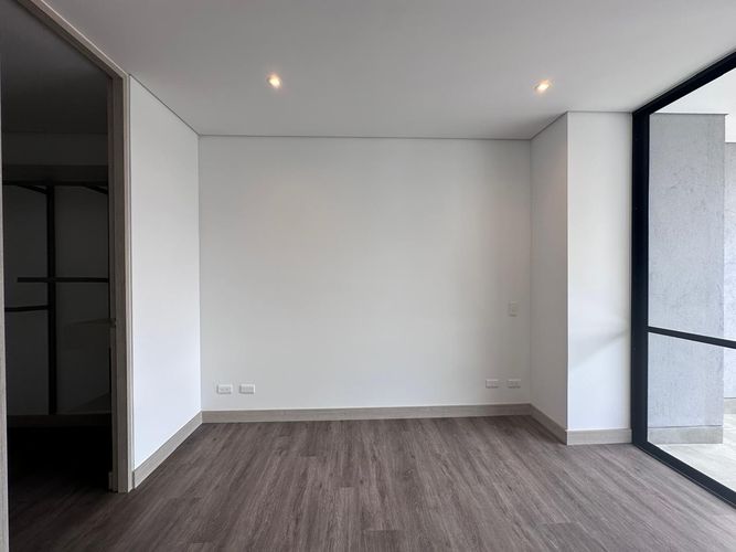 Apartamento de 2 alcobas en arriendo en El Poblado, Medellín, 95 m² · foto 8 de 19