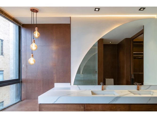 Apartamento de 3 alcobas en venta en Los Rosales, Bogotá, 291 m² · foto 10 de 16