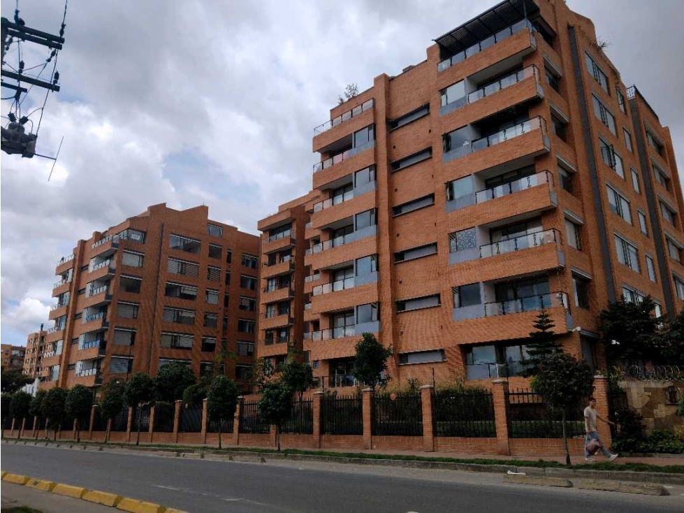 Apartamento en venta en Santa Maria De Los Lagos, Chía · foto 2 de 24