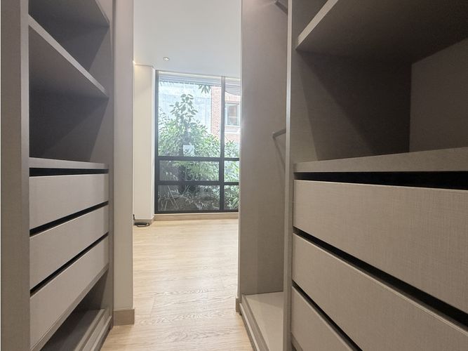 Apartamento de 1 alcoba en venta en Chicó Reservado, Bogotá, 71 m² · foto 7 de 12