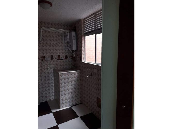 Apartamento de 2 alcobas en venta en Lusitania, Madrid, 63 m² · foto 6 de 11