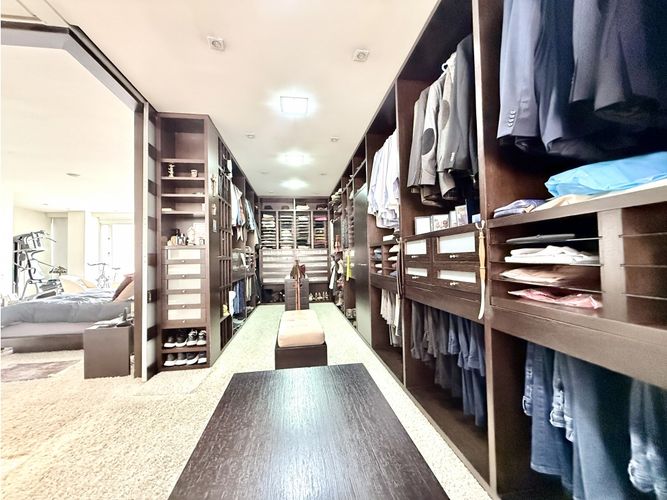 Apartamento de 4 alcobas en venta en Los Rosales, Bogotá, 480 m² · foto 18 de 22