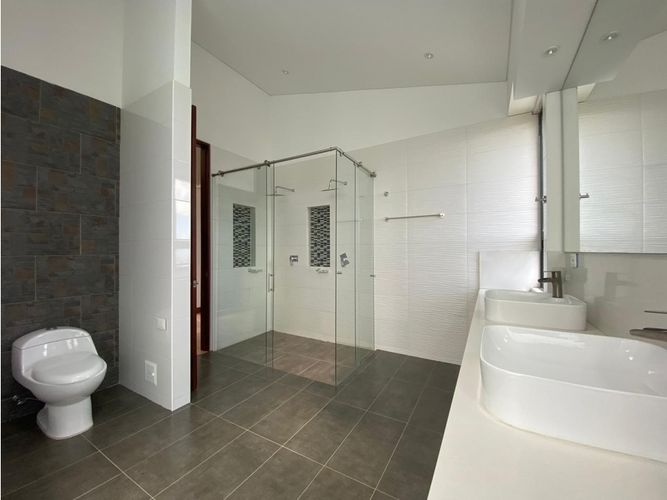 Casa de 4 alcobas en venta en Yerbabonita Bosque Nativo, Chía, 400 m² · foto 6 de 16