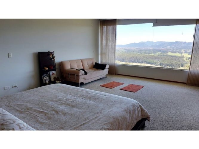 Casa de 4 alcobas en arriendo en Aposentos, Sopó, 390 m² · foto 16 de 24