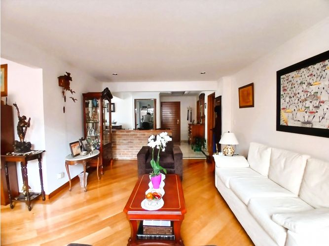 Apartamento de 3 alcobas en venta en Chico Norte, Bogotá, 149 m² · foto 3 de 20