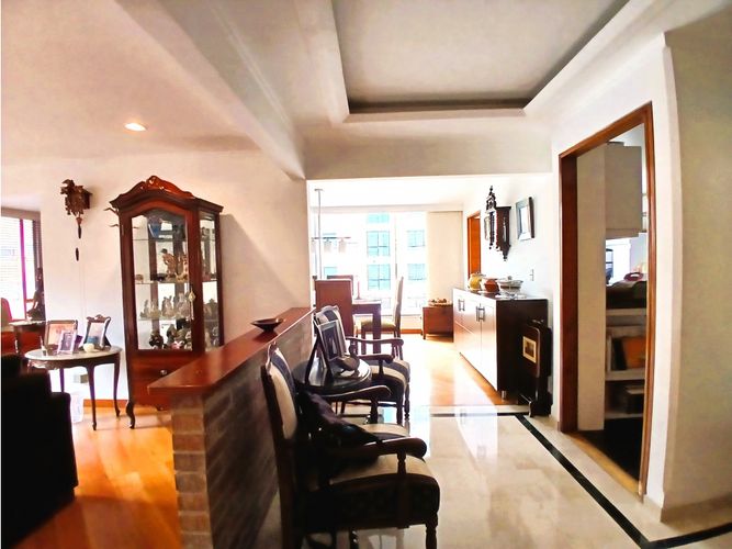 Apartamento de 3 alcobas en venta en Chico Norte, Bogotá, 149 m² · foto 5 de 20