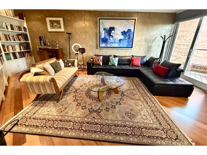 Apartamento de 4 alcobas en venta en Los Rosales, Bogotá, 640 m² · foto 3 de 14