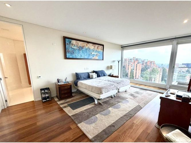 Apartamento de 4 alcobas en venta en Los Rosales, Bogotá, 640 m² · foto 6 de 14