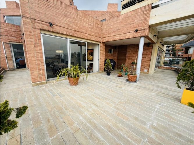 Apartamento de 4 alcobas en venta en Los Rosales, Bogotá, 640 m² · foto 13 de 14