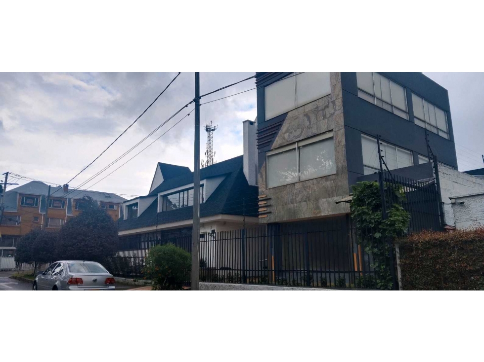 Casa en venta en Niza, Bogotá · foto 4 de 24