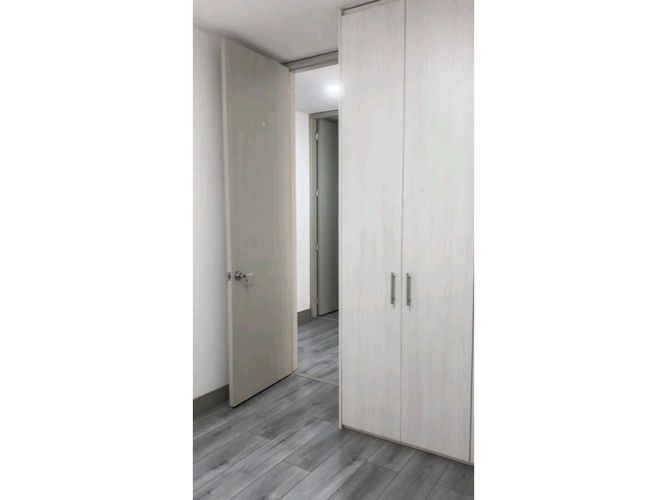 Apartamento en venta en Niza, Bogotá · foto 7 de 13