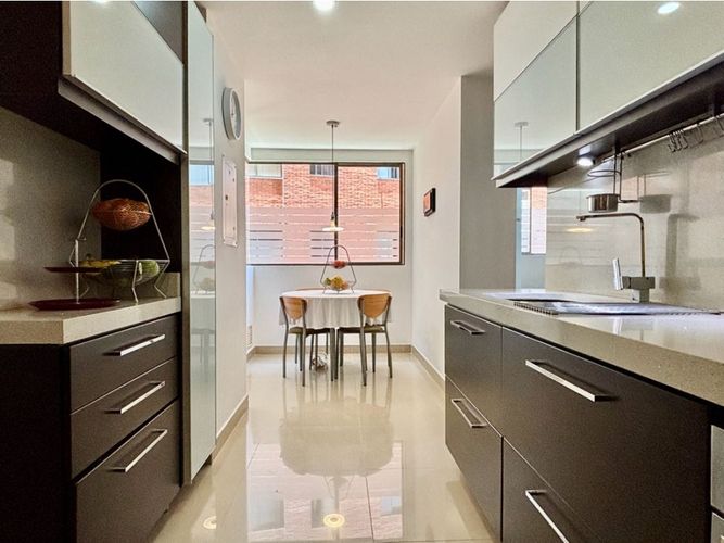 Apartamento en venta en Santa Barbara Oriental, Bogotá · foto 10 de 24