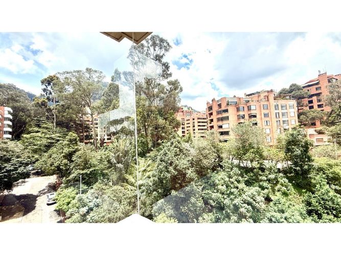 Apartamento de 2 alcobas en venta en Los Rosales, Bogotá, 205 m² · foto 16 de 21