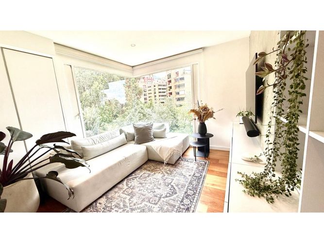 Apartamento de 2 alcobas en venta en Los Rosales, Bogotá, 205 m² · foto 18 de 21