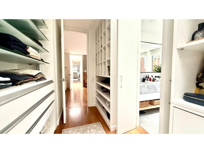 Apartamento de 2 alcobas en venta en Los Rosales, Bogotá, 205 m² · foto 19 de 21