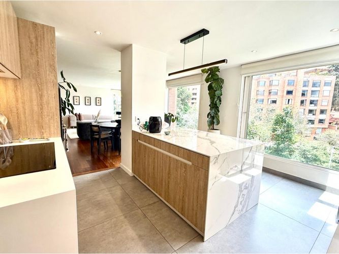 Apartamento de 2 alcobas en venta en Los Rosales, Bogotá, 205 m² · foto 21 de 21
