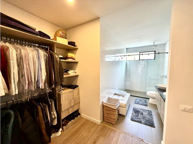 Apartamento de 4 alcobas en venta en Bella Suiza, Bogotá, 315 m² · foto 10 de 14