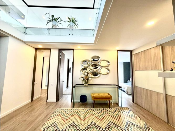 Apartamento de 4 alcobas en venta en Bella Suiza, Bogotá, 315 m² · foto 14 de 14