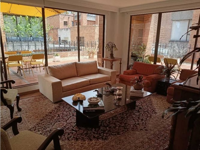 Apartamento de 3 alcobas en venta en San Patricio, Bogotá, 230 m² · foto 3 de 21