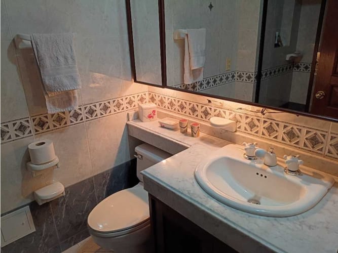 Apartamento de 3 alcobas en venta en San Patricio, Bogotá, 230 m² · foto 13 de 21