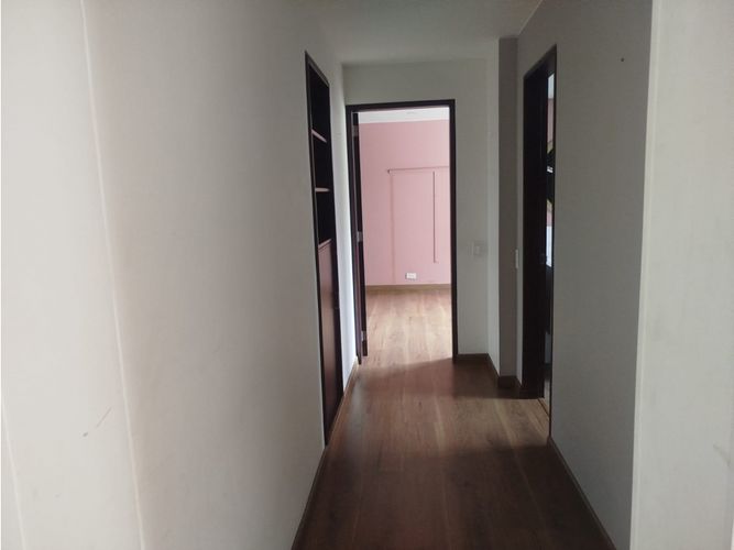 Apartaestudio en venta en Santa Barbara, Bogotá, 42 m² · foto 9 de 14