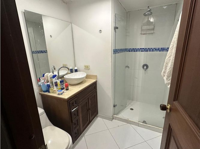 Apartamento de 3 alcobas en venta en Chicó Navarra, Bogotá, 169 m² · foto 4 de 8