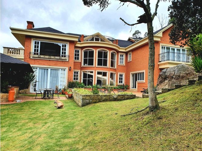Casa de 4 alcobas en venta en Torca I, Bogotá, 1200 m² · foto 1 de 16