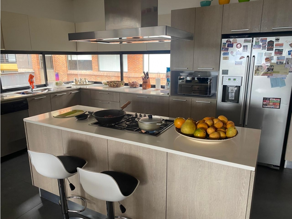 Apartamento en venta en Los Rosales, Bogotá · foto 3 de 9