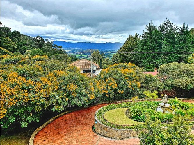 Casa de 4 alcobas en venta en Torca I, Bogotá, 1200 m² · foto 5 de 16