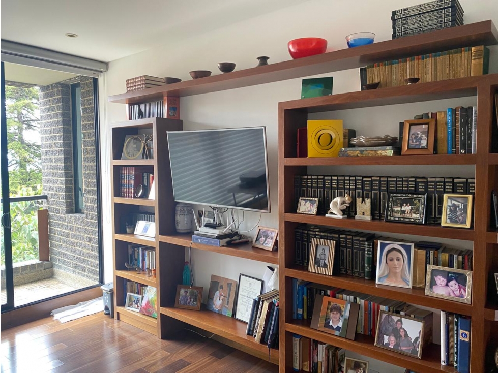 Apartamento en venta en Los Rosales, Bogotá · foto 7 de 9