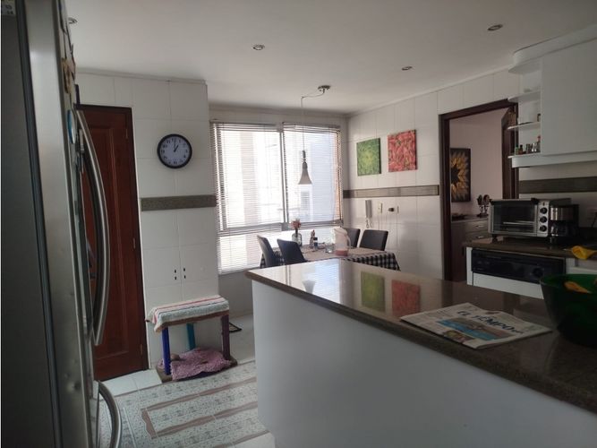Apartamento de 3 alcobas en venta en Santa Barbara, Bogotá, 289 m² · foto 6 de 24