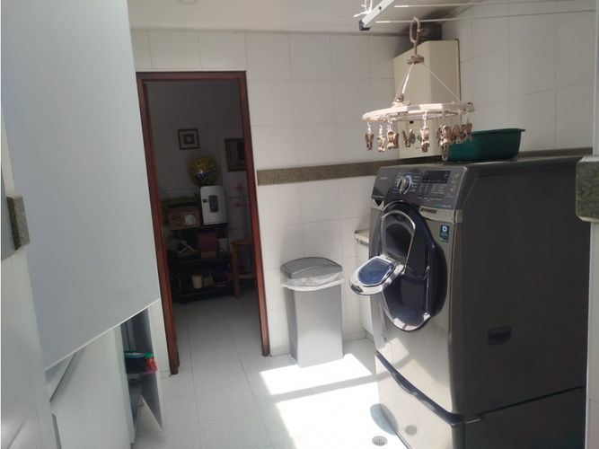 Apartamento de 3 alcobas en venta en Santa Barbara, Bogotá, 289 m² · foto 9 de 24