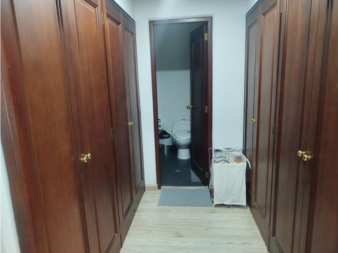 Apartamento de 3 alcobas en venta en Santa Barbara, Bogotá, 289 m² · foto 20 de 24