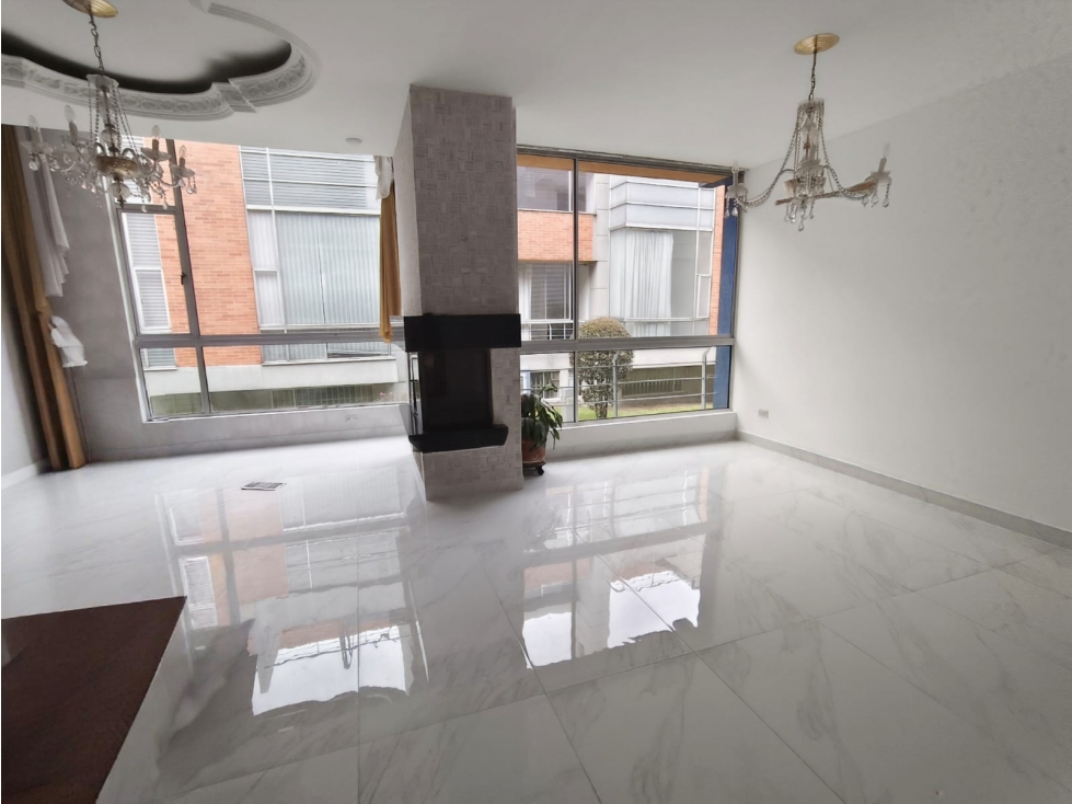 Casa en venta en Colina Campestre, Bogotá · foto 6 de 24